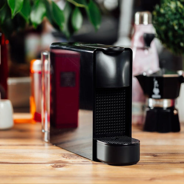 BlackNespressocoffeemachine1_6