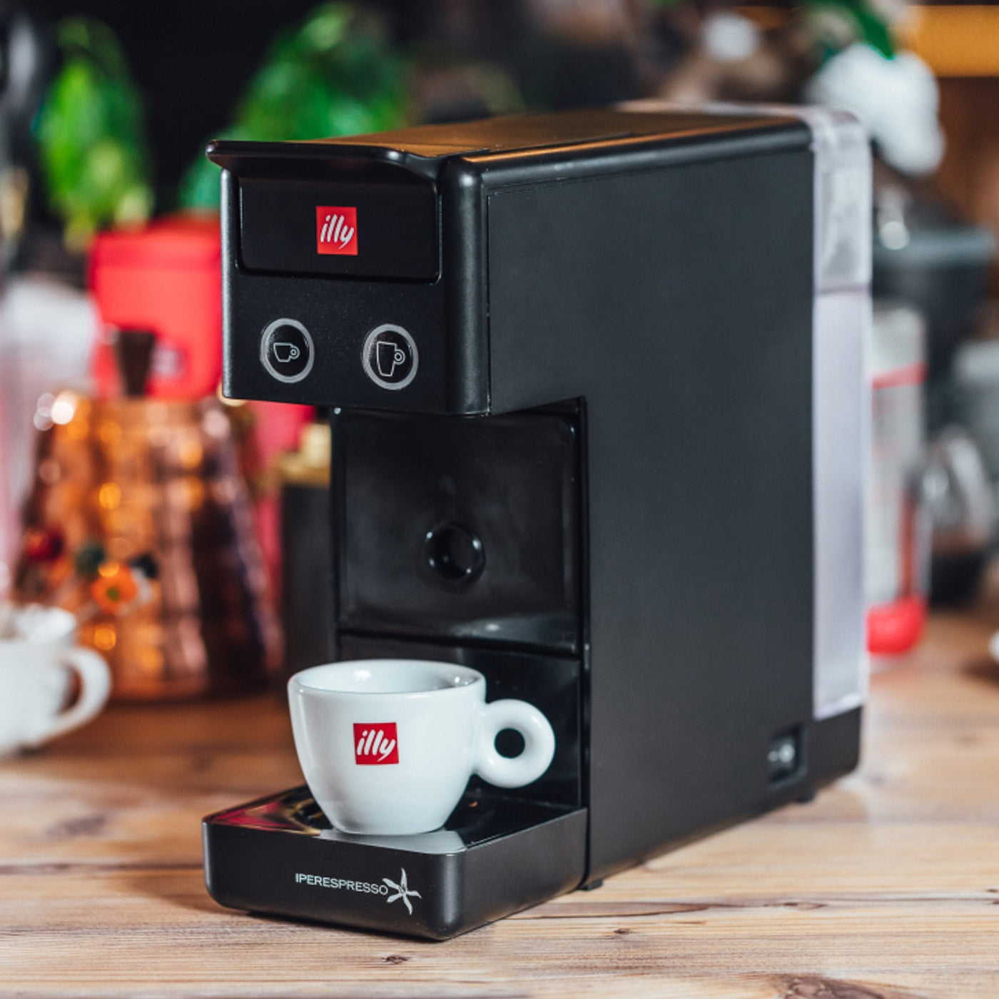 Illy Y3.3  Single Serve Espresso Maker